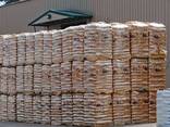 K dispozici jsou dřevěné pelety z biomasy