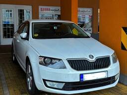 Škoda Octavia III (A7) 2.0 TDI DSG 2016 – Alcantara Interior