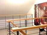 Современная двухэтажная квартира в живописном месте – где вы почувствуете себя как дома - photo 15